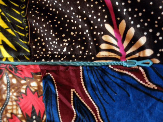 Housse de coussin KËR - 30x50cm - Patchwork wax